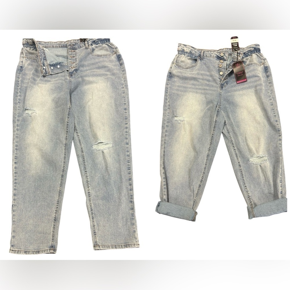 Stylish Women's Blue distressed Jeans, No boundaries mom jeans, size 17, NWT